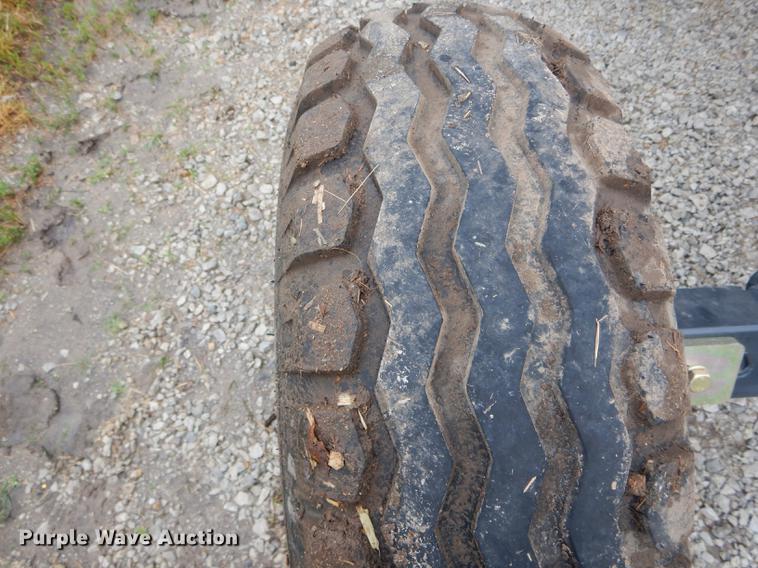 image for item DE8481 2015 Kubota TE6576CD six basket tedder