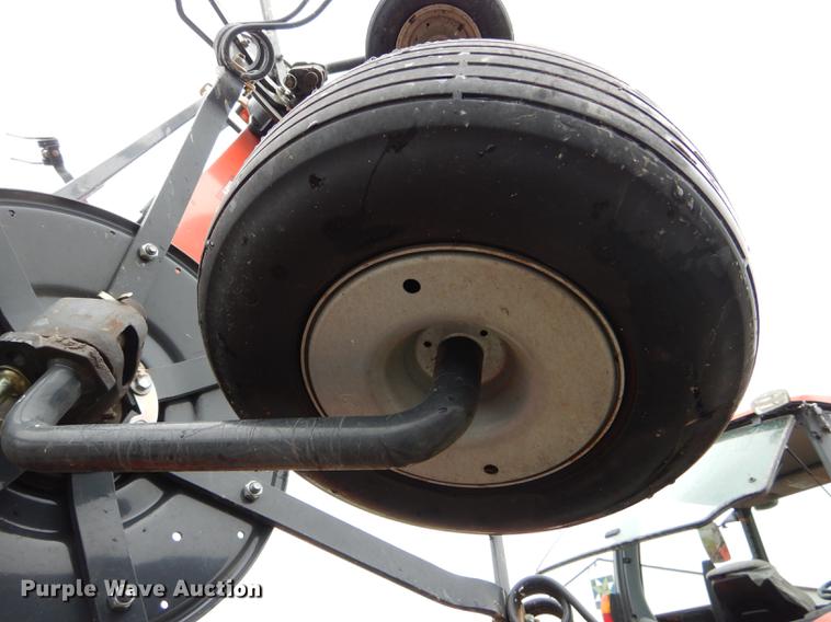 image for item DE8481 2015 Kubota TE6576CD six basket tedder