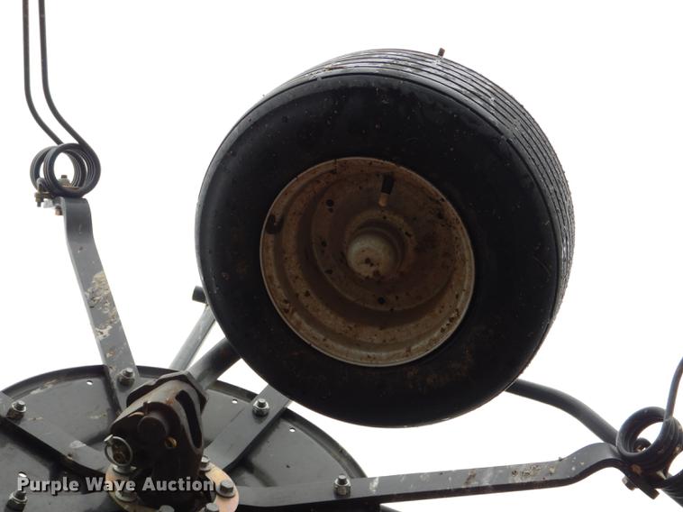 image for item DE8481 2015 Kubota TE6576CD six basket tedder