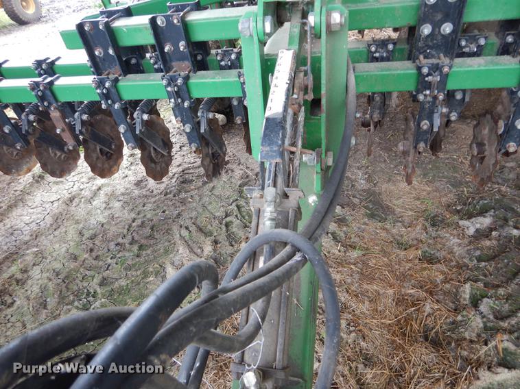 image for item DE8485 2005 Great Plains 1500 no till drill