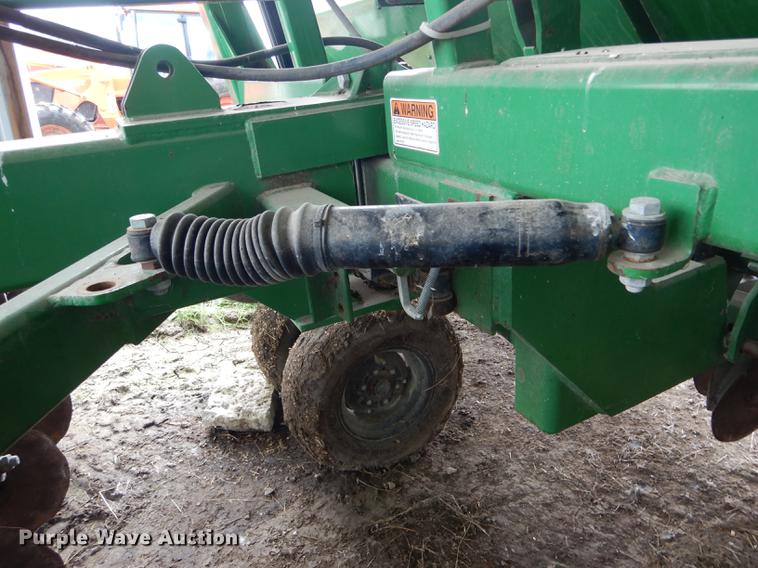 image for item DE8485 2005 Great Plains 1500 no till drill