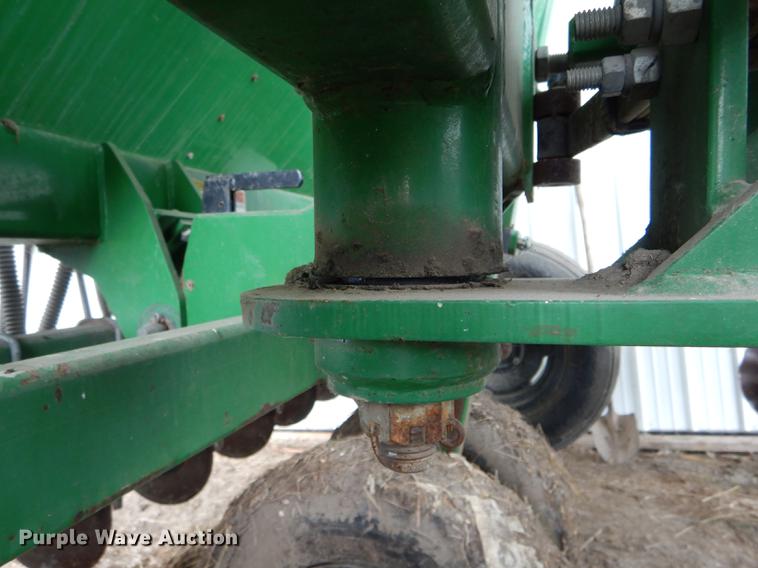 image for item DE8485 2005 Great Plains 1500 no till drill