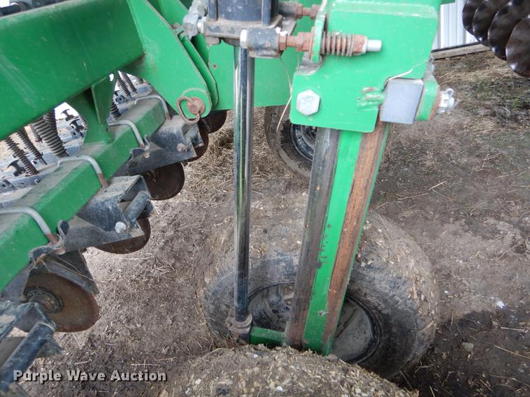 image for item DE8485 2005 Great Plains 1500 no till drill