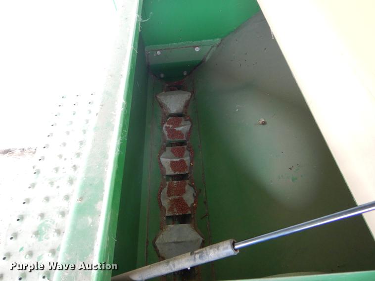 image for item DE8485 2005 Great Plains 1500 no till drill