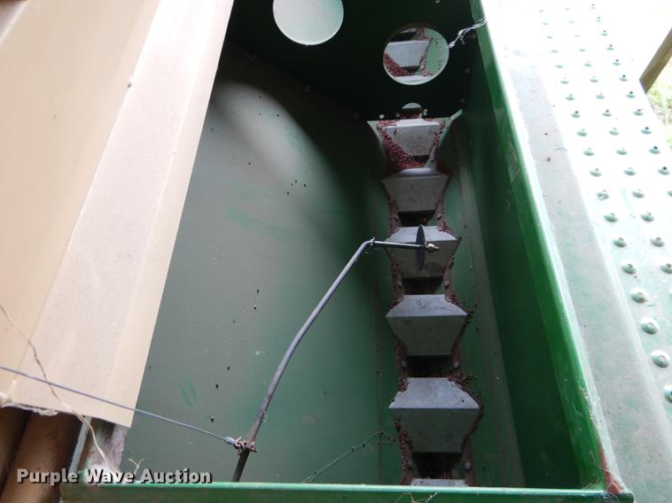 image for item DE8485 2005 Great Plains 1500 no till drill