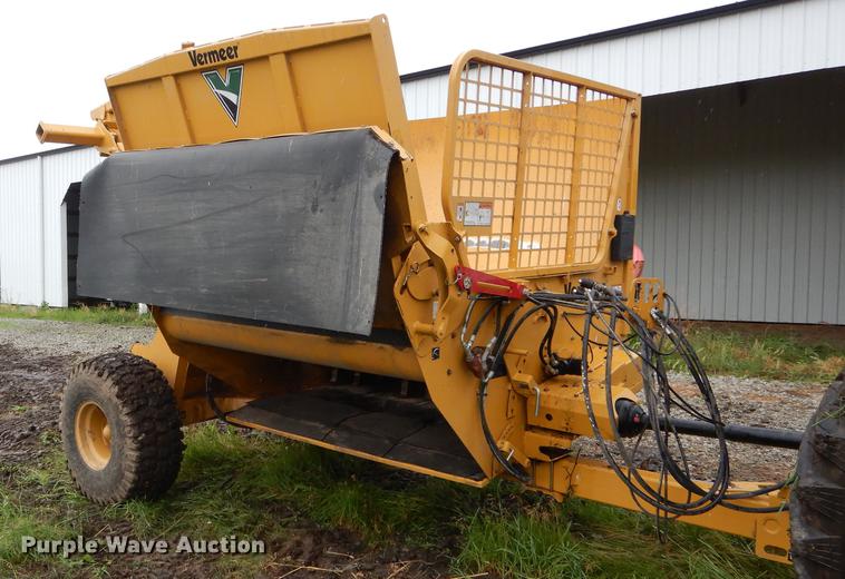 image for item DE8486 Vermeer BPX9000 bale processor