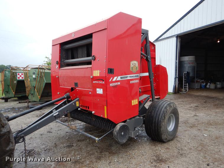 image for item DE8487 2017 Massey Ferguson 2956A round baler