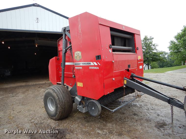 image for item DE8487 2017 Massey Ferguson 2956A round baler