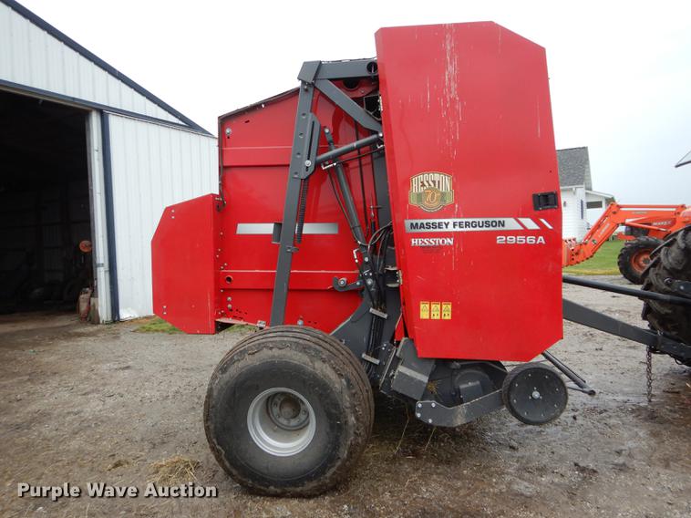 image for item DE8487 2017 Massey Ferguson 2956A round baler