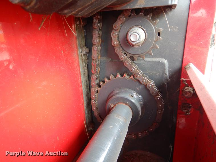image for item DE8487 2017 Massey Ferguson 2956A round baler
