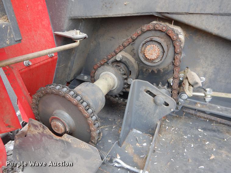 image for item DE8487 2017 Massey Ferguson 2956A round baler