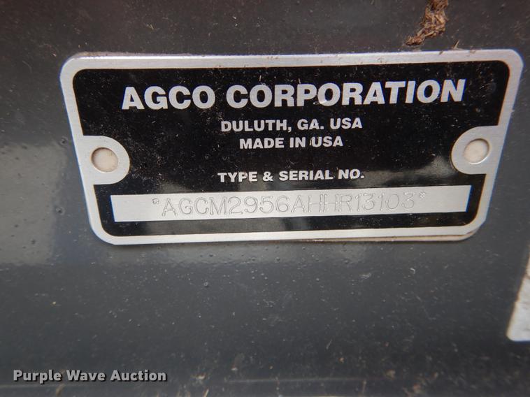 image for item DE8487 2017 Massey Ferguson 2956A round baler