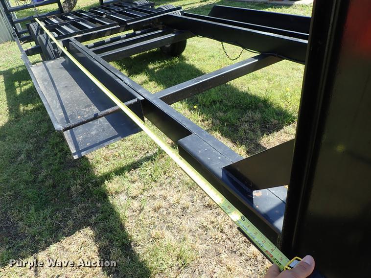 image for item DF1224 2003 Donahue EXG-160 swather trailer