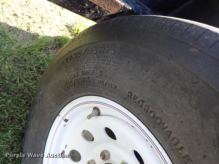 image for item DF1224 2003 Donahue EXG-160 swather trailer