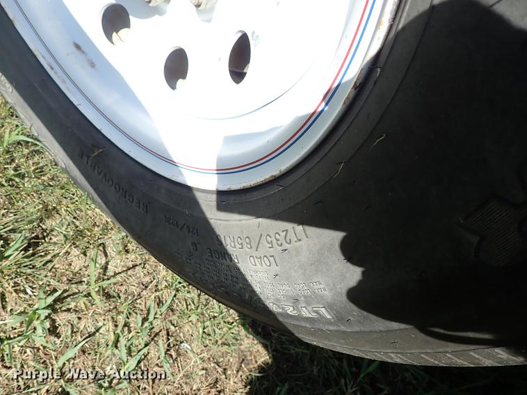 image for item DF1224 2003 Donahue EXG-160 swather trailer