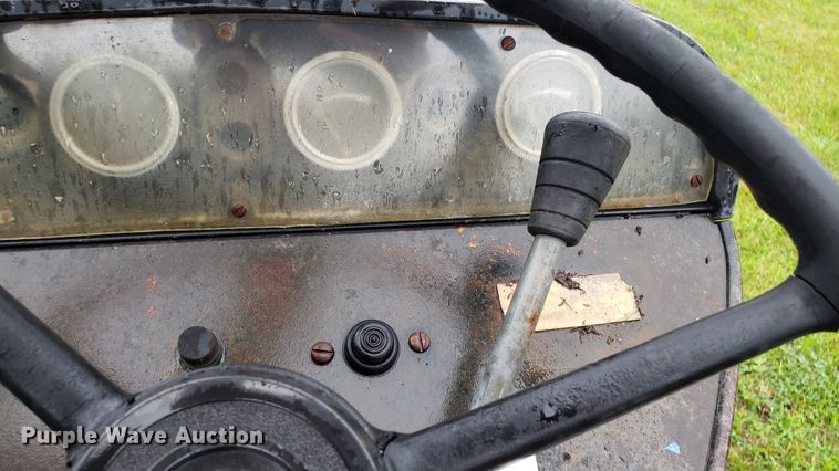 image for item DF3499 International 674 tractor