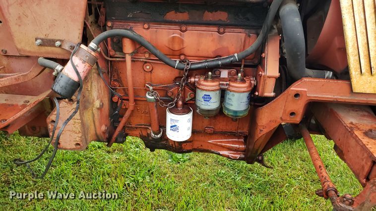 image for item DF3499 International 674 tractor