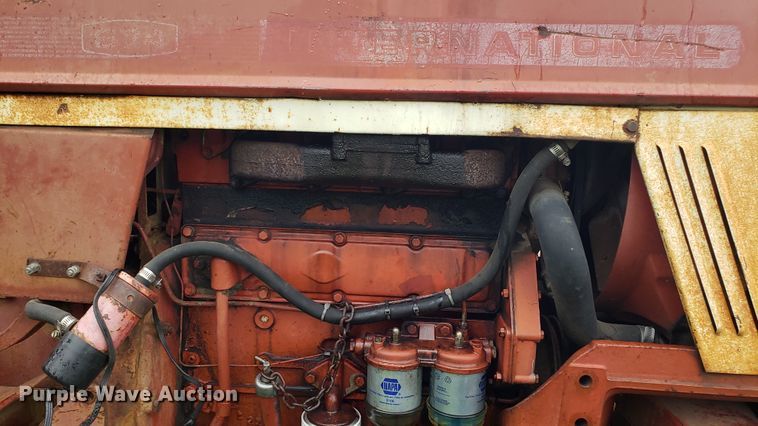 image for item DF3499 International 674 tractor