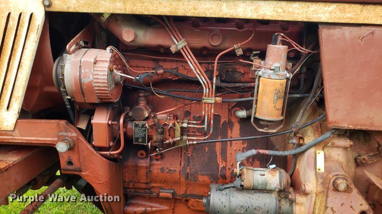 image for item DF3499 International 674 tractor