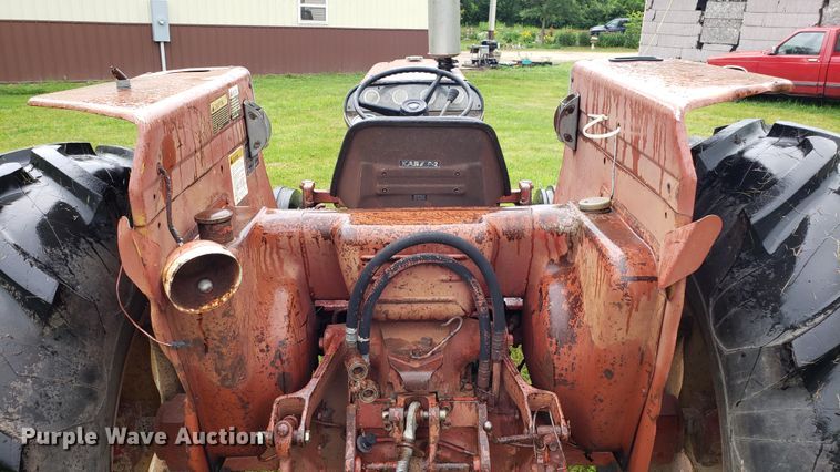 image for item DF3499 International 674 tractor