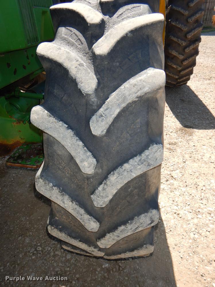 image for item DG1109 1994 John Deere 4960 MFWD tractor