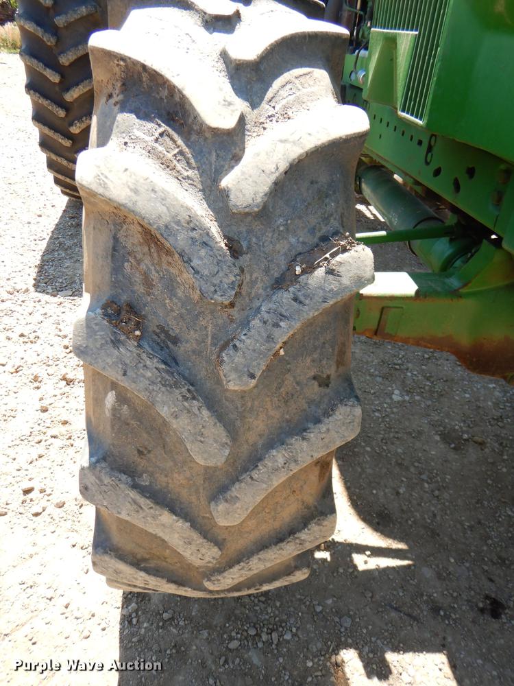 image for item DG1109 1994 John Deere 4960 MFWD tractor