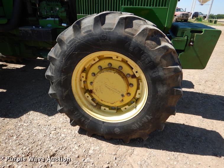 image for item DG1109 1994 John Deere 4960 MFWD tractor