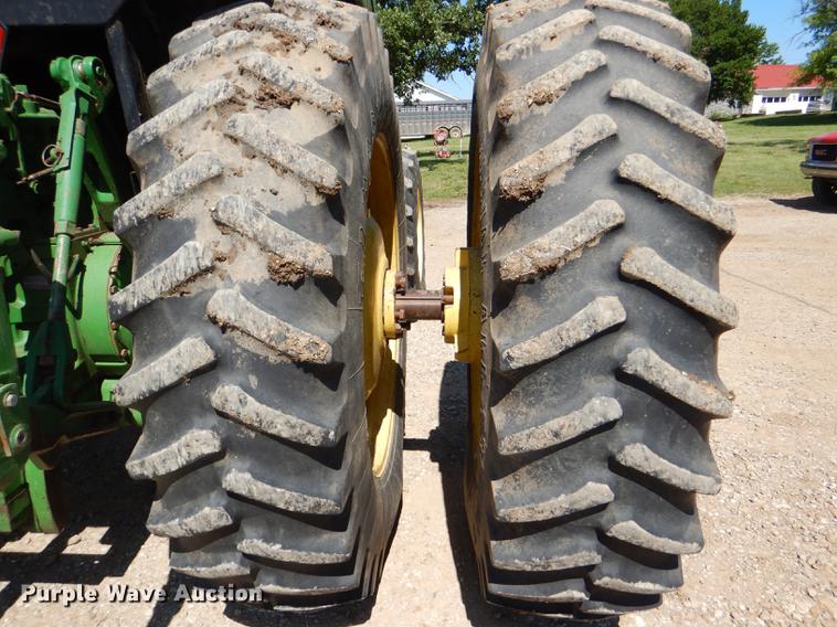 image for item DG1109 1994 John Deere 4960 MFWD tractor