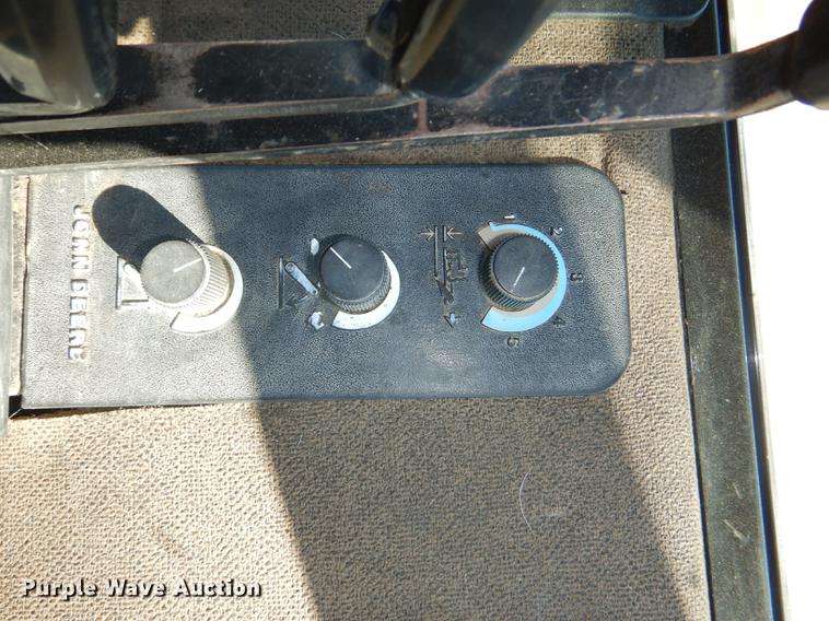 image for item DG1109 1994 John Deere 4960 MFWD tractor