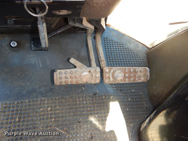 image for item DG1109 1994 John Deere 4960 MFWD tractor