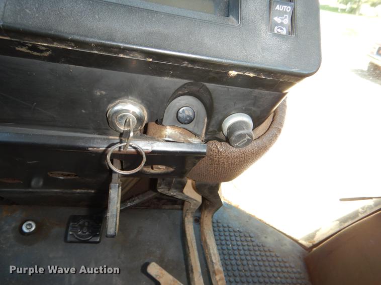 image for item DG1109 1994 John Deere 4960 MFWD tractor