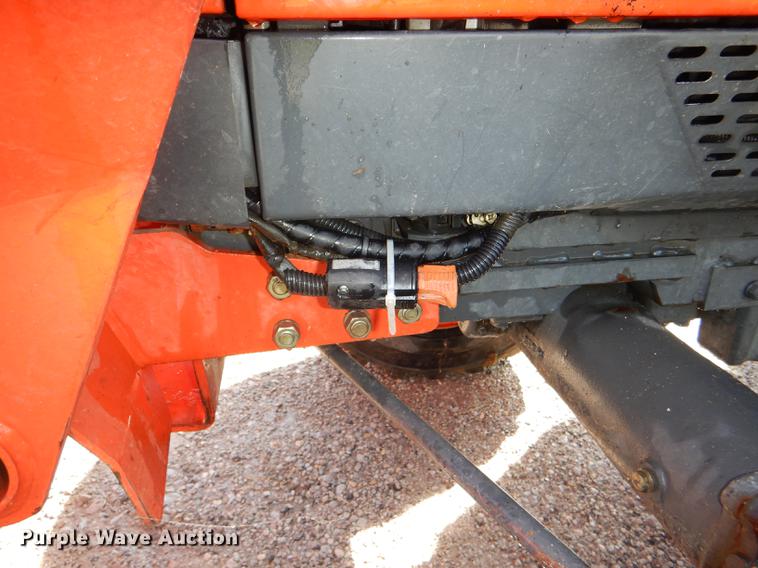 image for item DG1118 2002 Kubota L3710 MFWD tractor