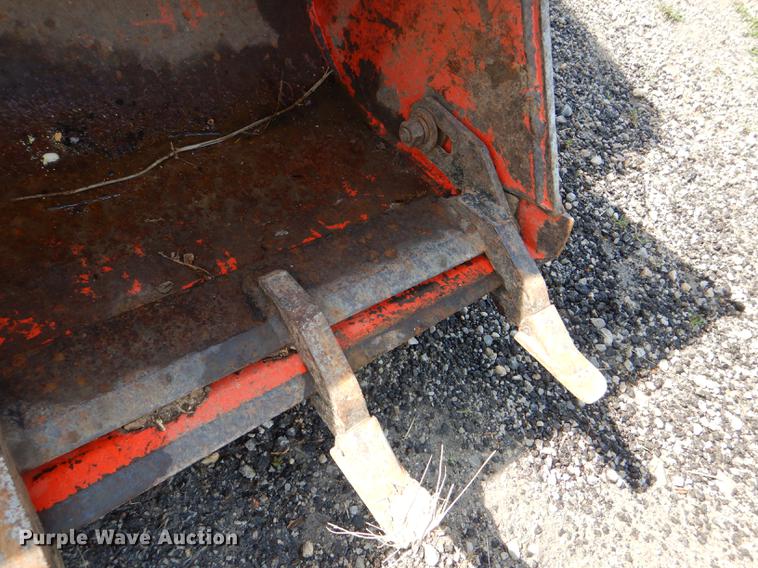 image for item DG1118 2002 Kubota L3710 MFWD tractor