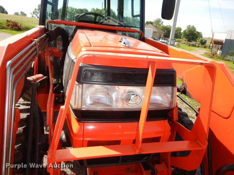 image for item DG1118 2002 Kubota L3710 MFWD tractor