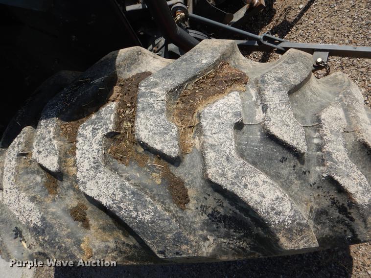 image for item DG1118 2002 Kubota L3710 MFWD tractor