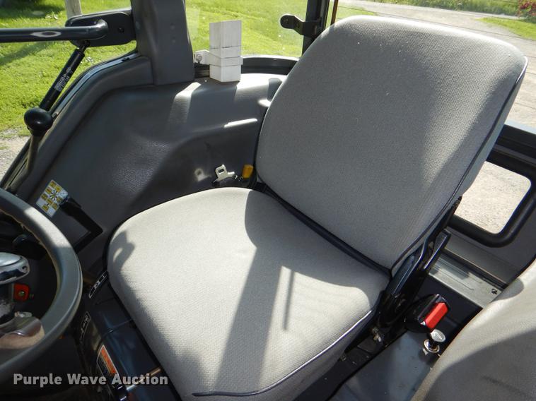 image for item DG1118 2002 Kubota L3710 MFWD tractor