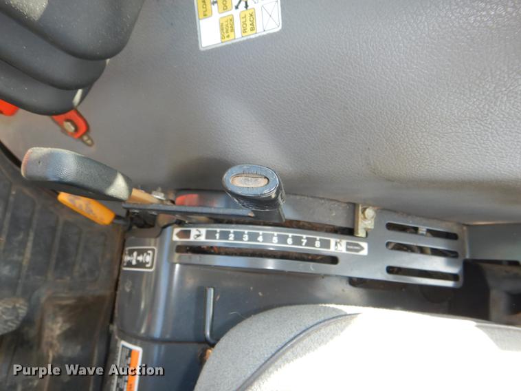 image for item DG1118 2002 Kubota L3710 MFWD tractor