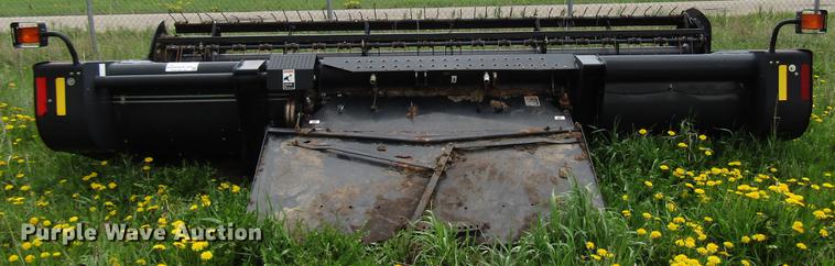 image for item DG1215 2004 MacDon 922 auger head