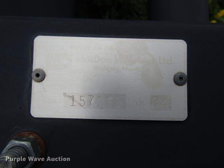 image for item DG1215 2004 MacDon 922 auger head