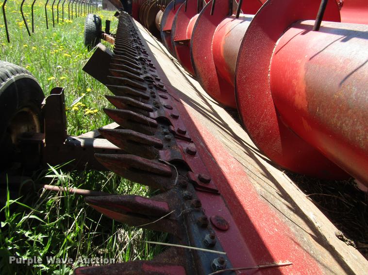 image for item DG1218 2003 Case IH 1010 rigid head