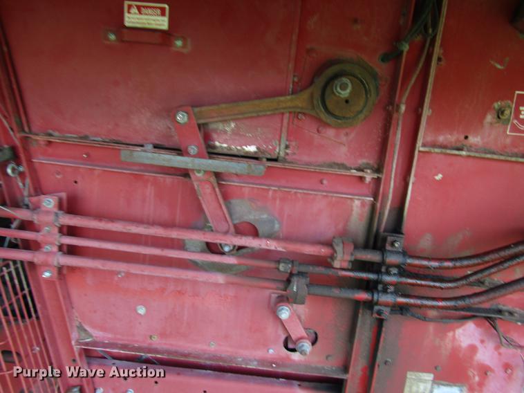 image for item DG1219 1981 International 1440 combine
