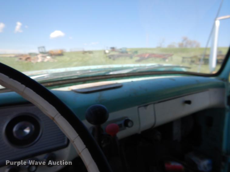 image for item DG5802 1965 Ford F600 grain truck