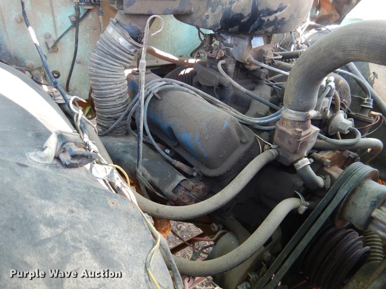 image for item DG5802 1965 Ford F600 grain truck