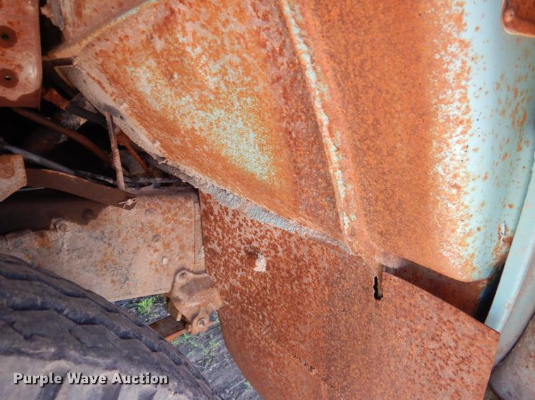 image for item DG5802 1965 Ford F600 grain truck