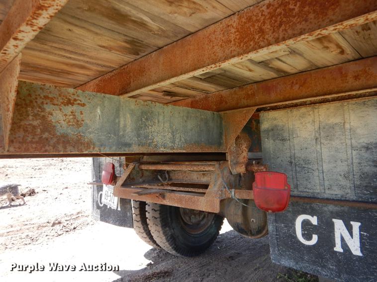 image for item DG5802 1965 Ford F600 grain truck