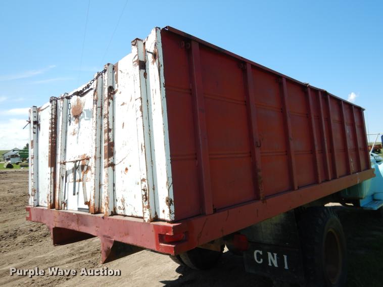 image for item DG5802 1965 Ford F600 grain truck