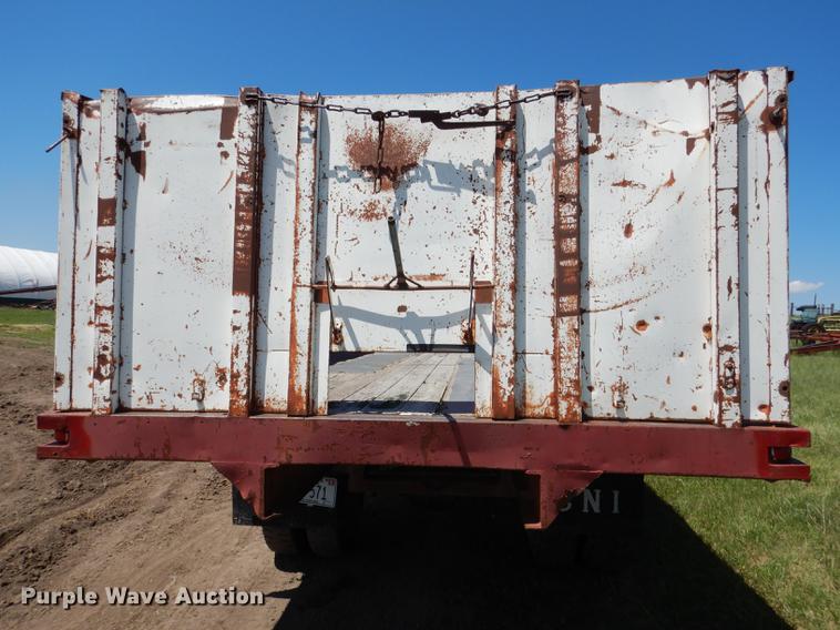 image for item DG5802 1965 Ford F600 grain truck