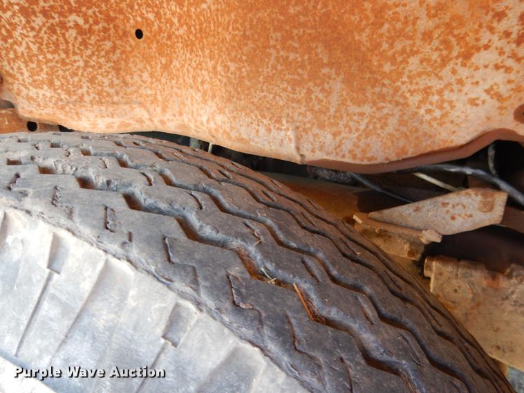 image for item DG5802 1965 Ford F600 grain truck