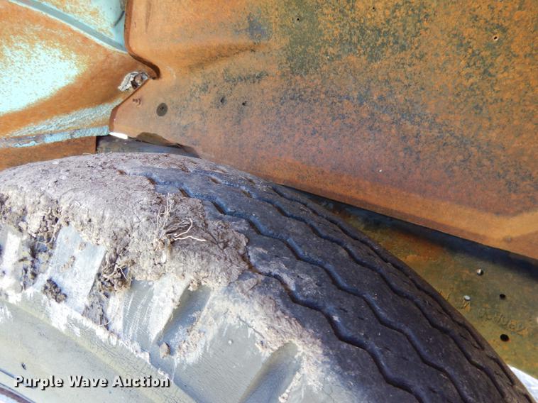 image for item DG5802 1965 Ford F600 grain truck