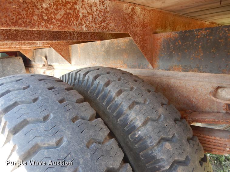 image for item DG5802 1965 Ford F600 grain truck